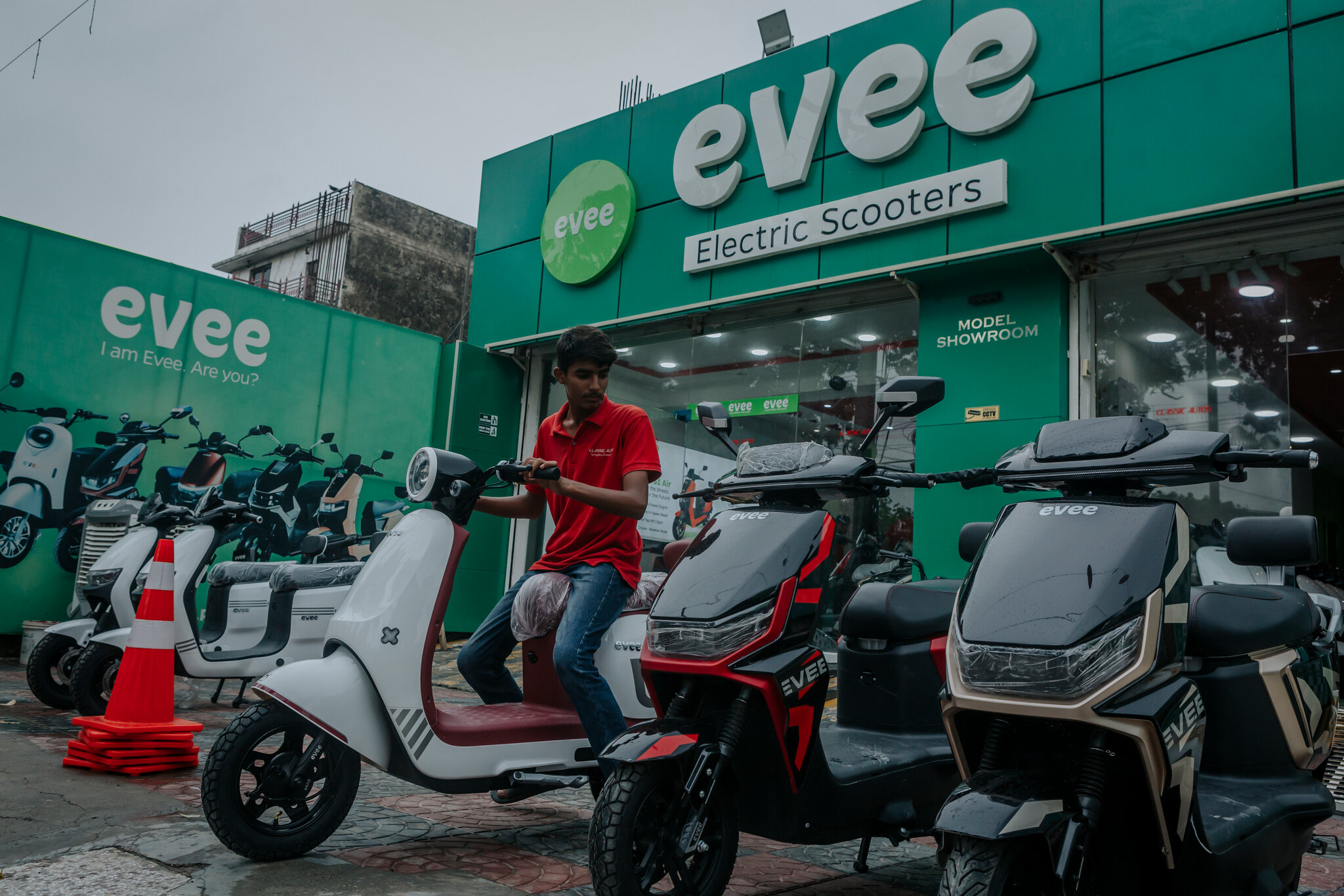 The Era of Electric Motorcycles Has Arrived in Pakistan and Beyond