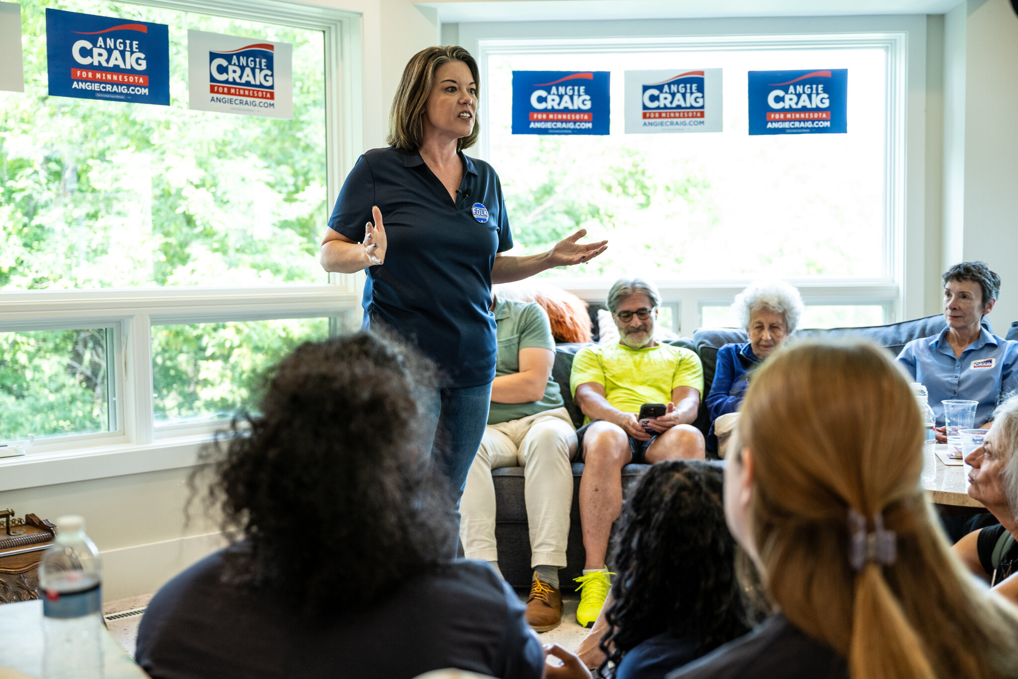 In Minnesota, a Moderate Democrat Has a Big Cash Edge Over Her Liberal Rival