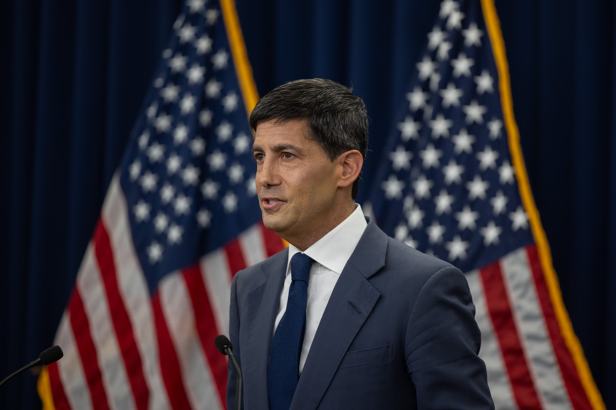 Benign Inflation Data Offers Reprieve to Fed as It Weighs Rate Increase