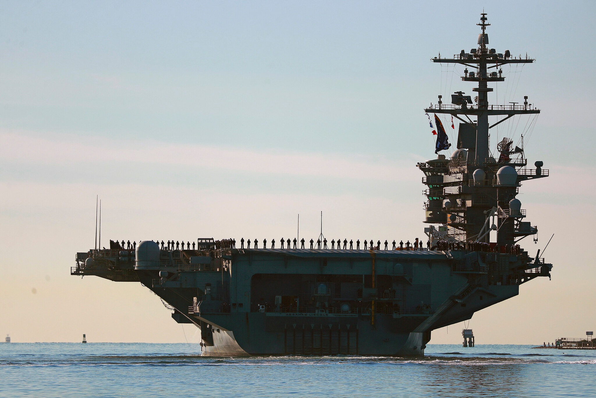 Concerns Grow Over Conditions on Aircraft Carrier, and Trump Pushes New Hacking Effort