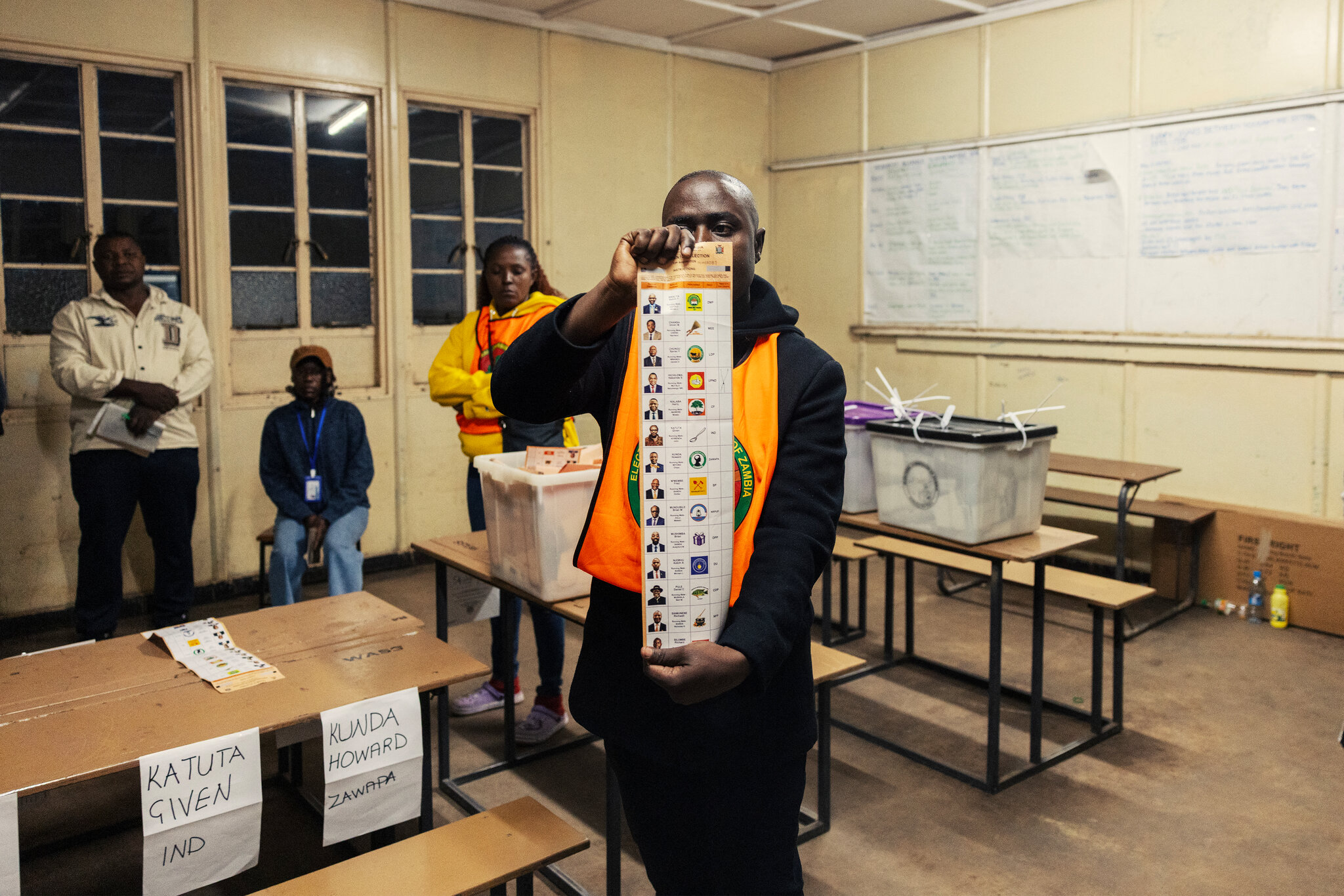 Zambia Halts Vote Counting in Presidential Race