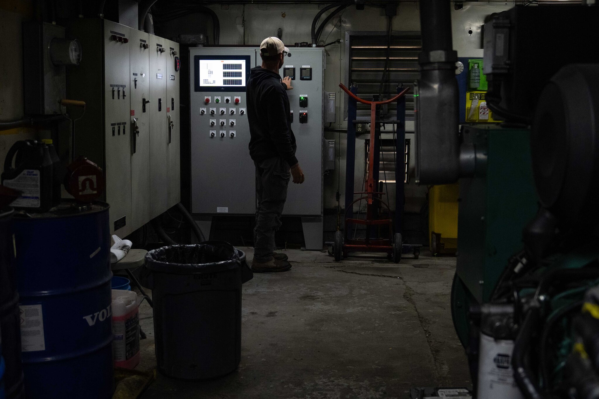 ‘A Dying Community’: An Energy Crisis Worsened by the War Strains Alaska
