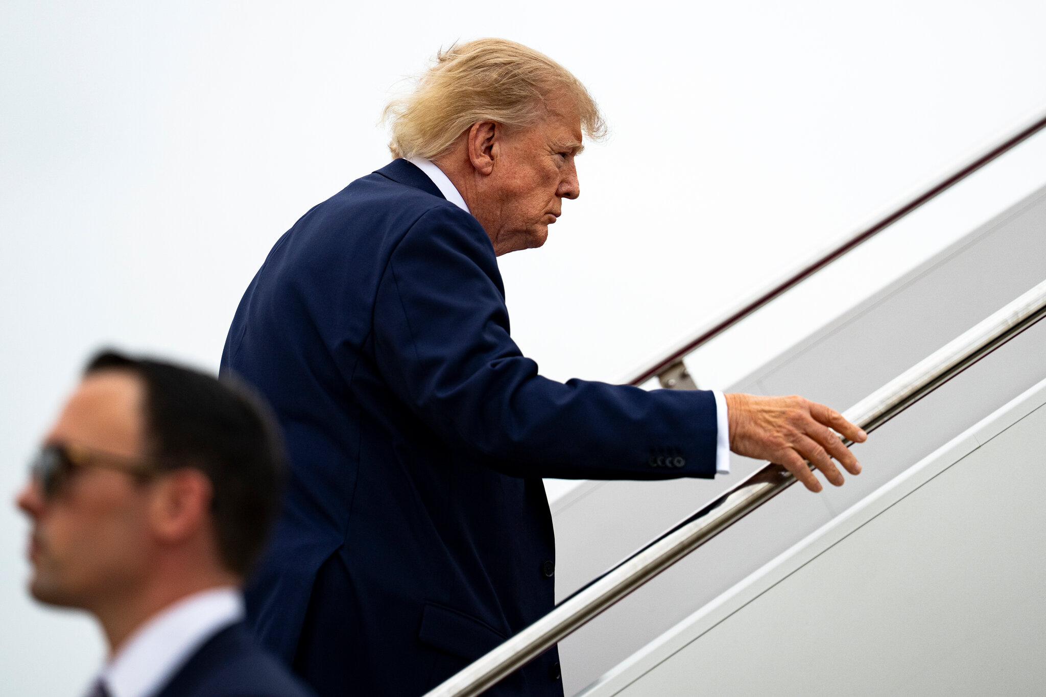 Trump Dismisses Reports About Dire Conditions Aboard U.S. Aircraft Carrier