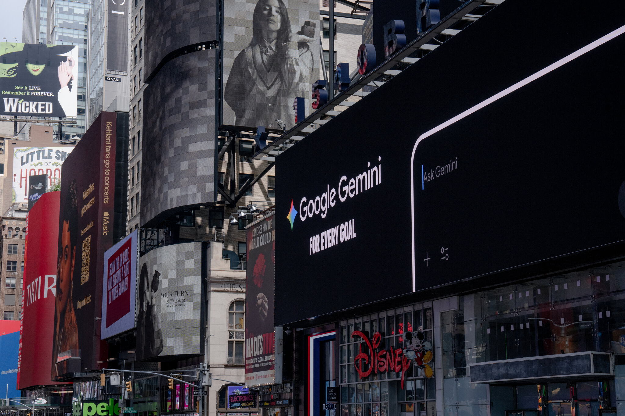 Tech Giants’ Profits Reveal Potential Vulnerability in the Stock Market