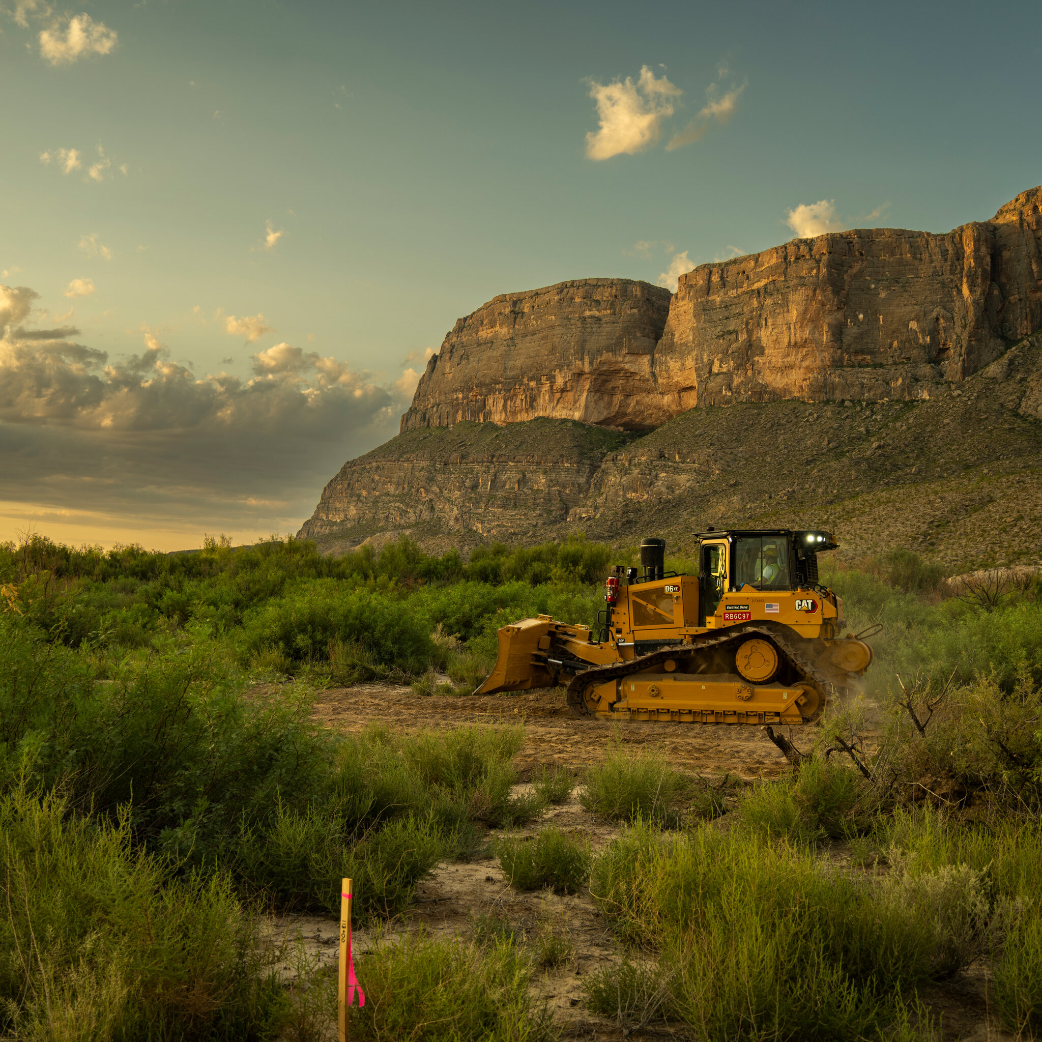 Trump Backed Away From a Wall at Big Bend. But the Bulldozers Are Here.